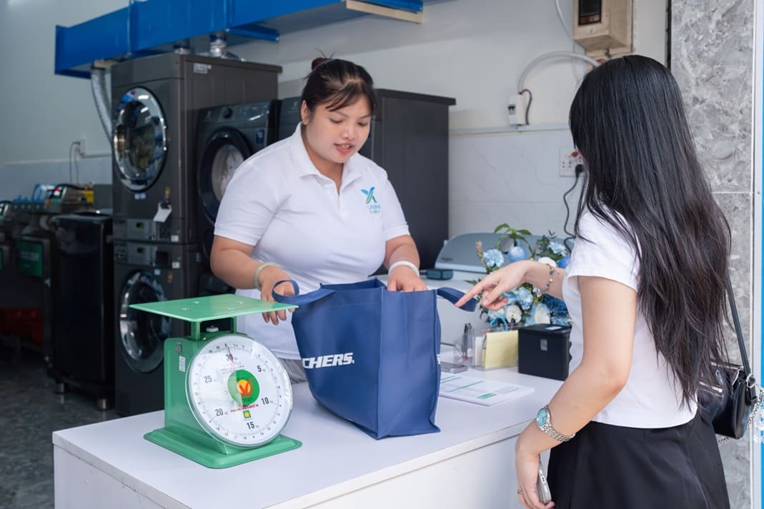 Đội ngũ tại hub xử lý HERAMO (1/4)