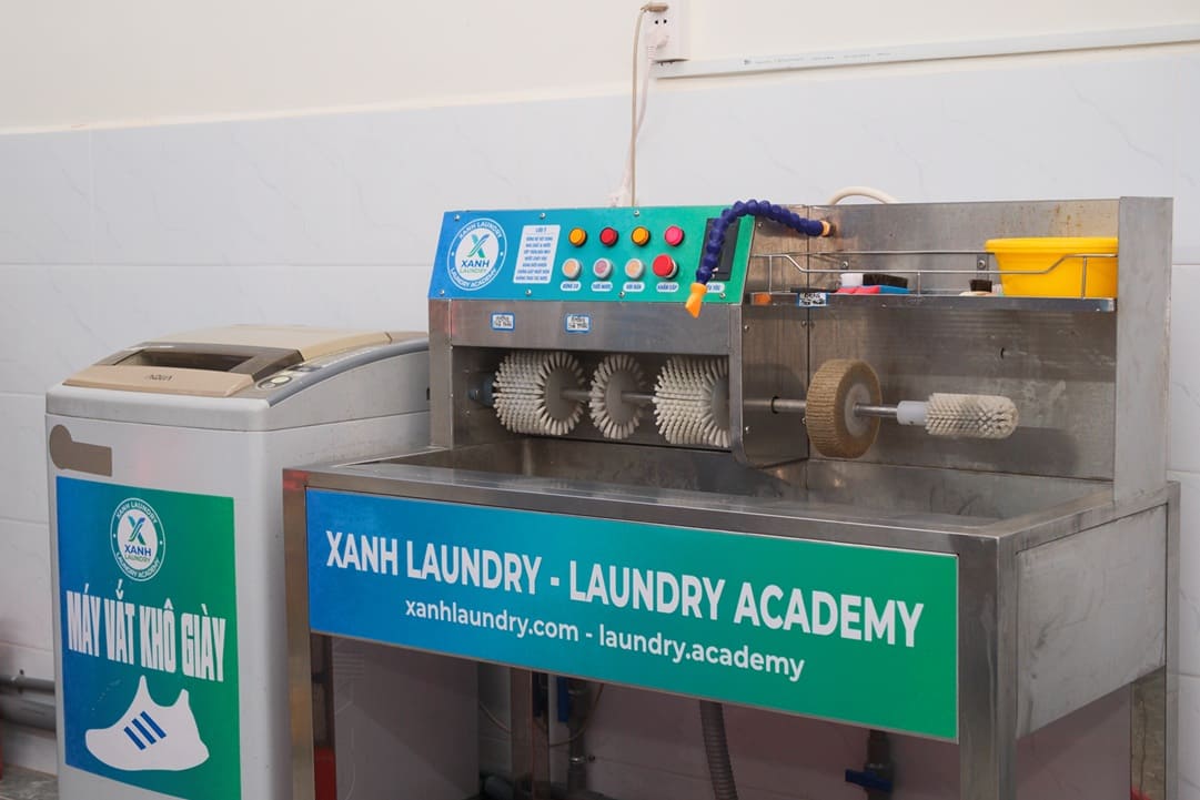 Khu vực máy giặt công nghiệp (2/3)